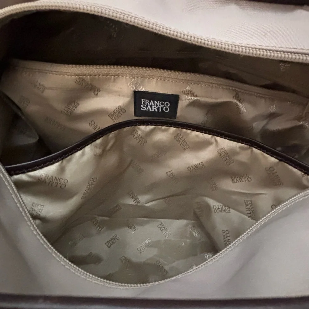 FRANCO SARTO CANVAS & LEATHER WEEKENDER SOLID BOTTOM LENGTH 21” BY 12”
